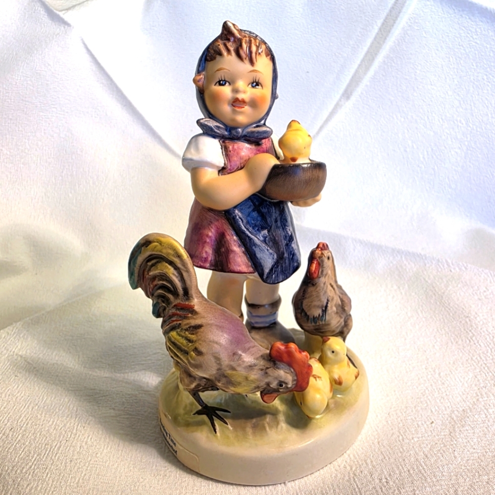 Vintage Goebel Hummel Feeding Time Figurine Girl Chickens TMK 6 1986 Retired